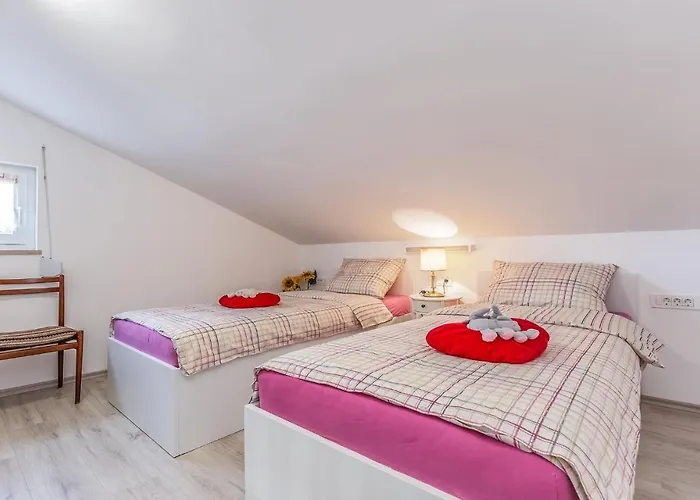 Ivana B4 N1 Apartman *